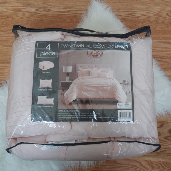 - Hallmart Collectibles

Amalina 4-Pc. Comfor - Picture 6 of 12